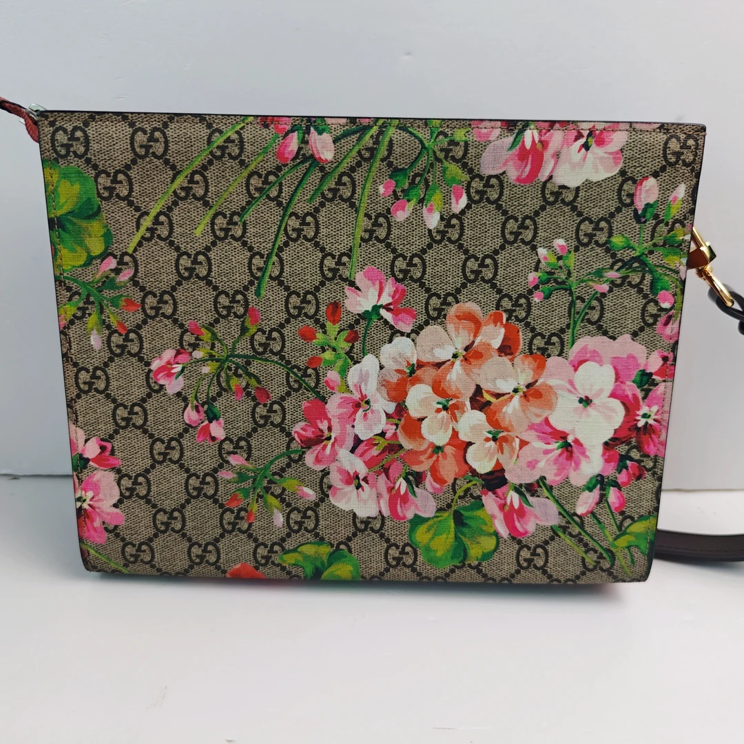 95新 GUCCI/古驰 古驰老花花卉洗漱26