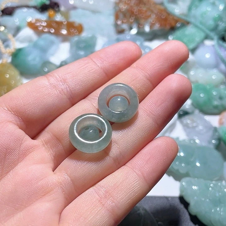 翡翠未镶嵌颈饰浪****邦天然