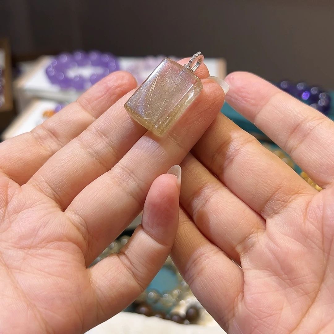 木***子未镶嵌水晶手链拍4个数量