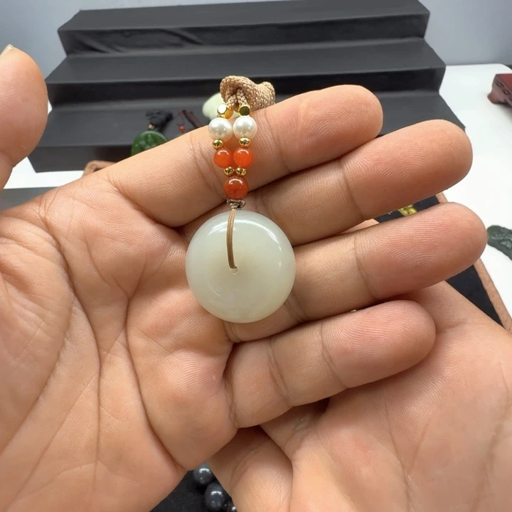 和田玉未镶嵌颈饰自****0