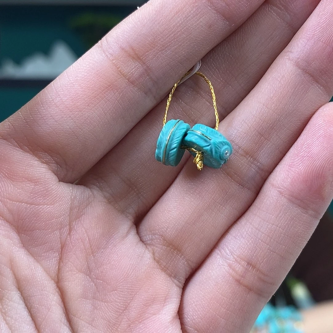 绿松石未镶嵌挂件