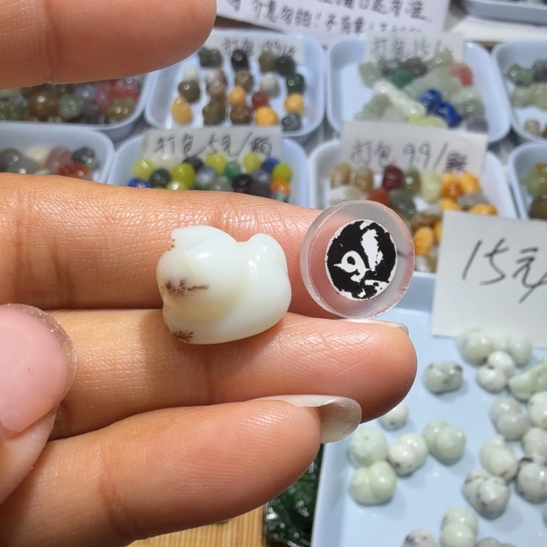 和田玉未镶嵌珠宝奇石