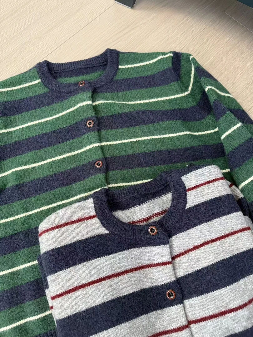 【老头女装定制】秋冬撞色条纹圆领开衫  X-25264