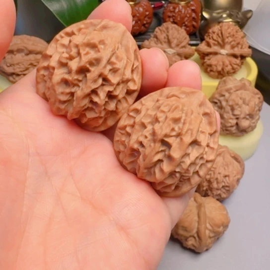 全品秦公子文玩核桃