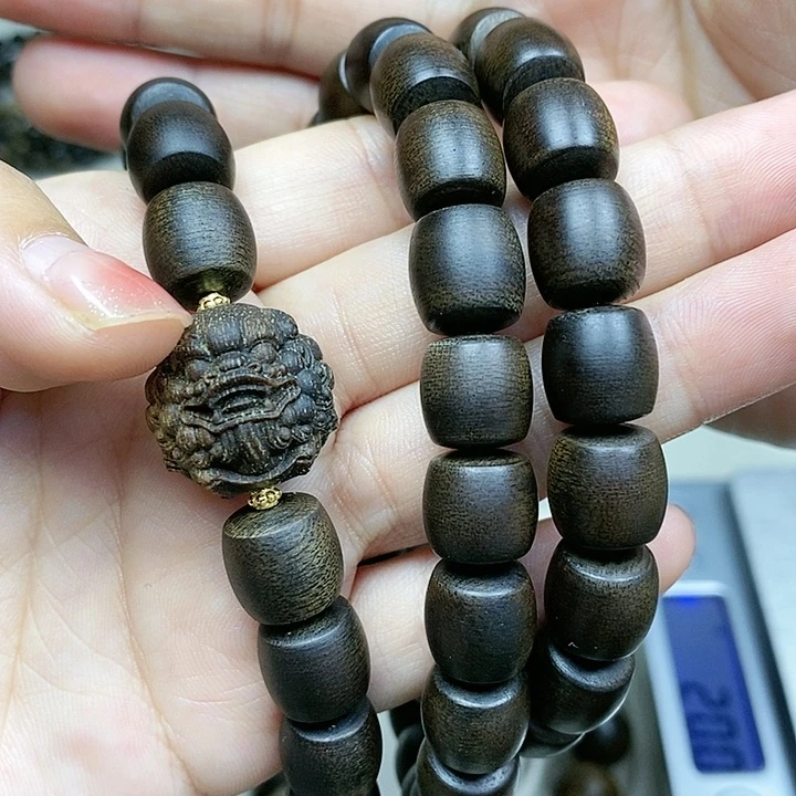沉香手串鍾*荣越南芽庄白奇楠沉水料