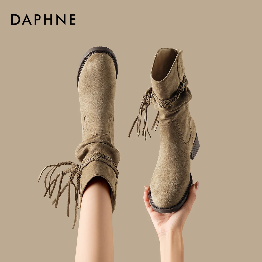 达芙妮品牌正品西部牛仔靴女2025秋季废土风流苏巨好看褶皱堆堆靴