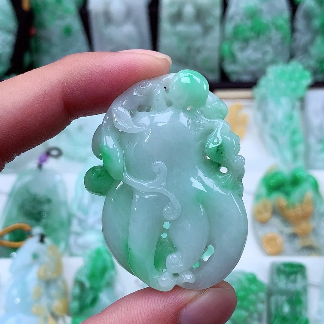 翡翠未镶嵌颈饰翡翠吊坠