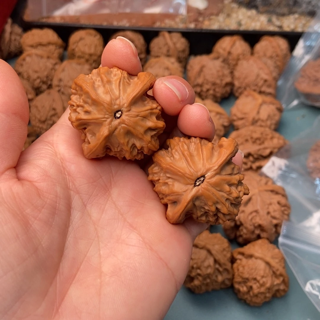 i***r文玩核桃把件图图29