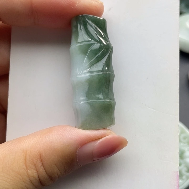 翡翠未镶嵌颈饰天然翡翠