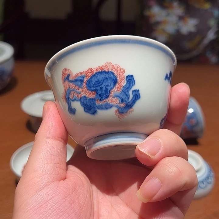 三狮青花釉里红大主人杯
