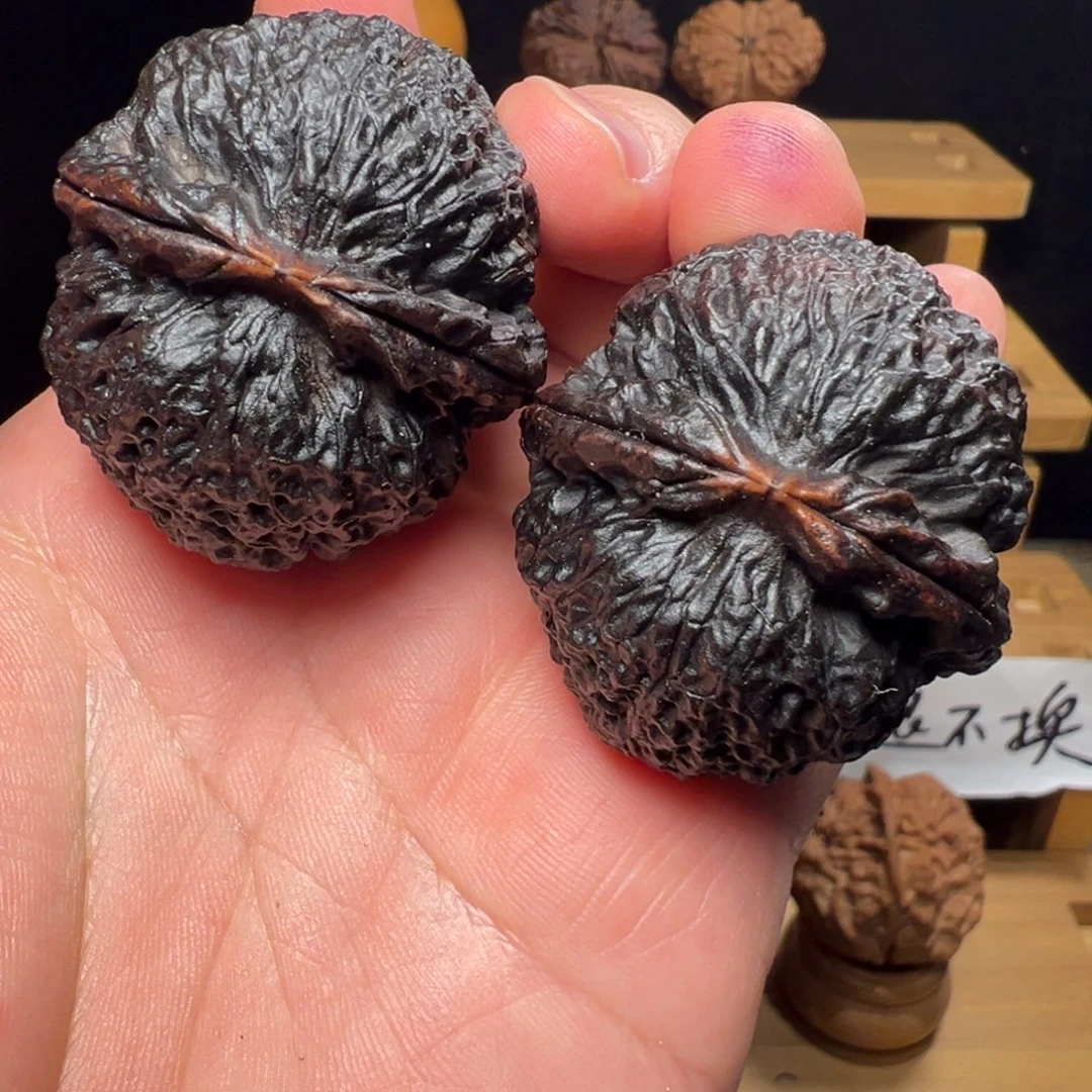 吊坠文玩核桃荔枝纹铁狮子43mm