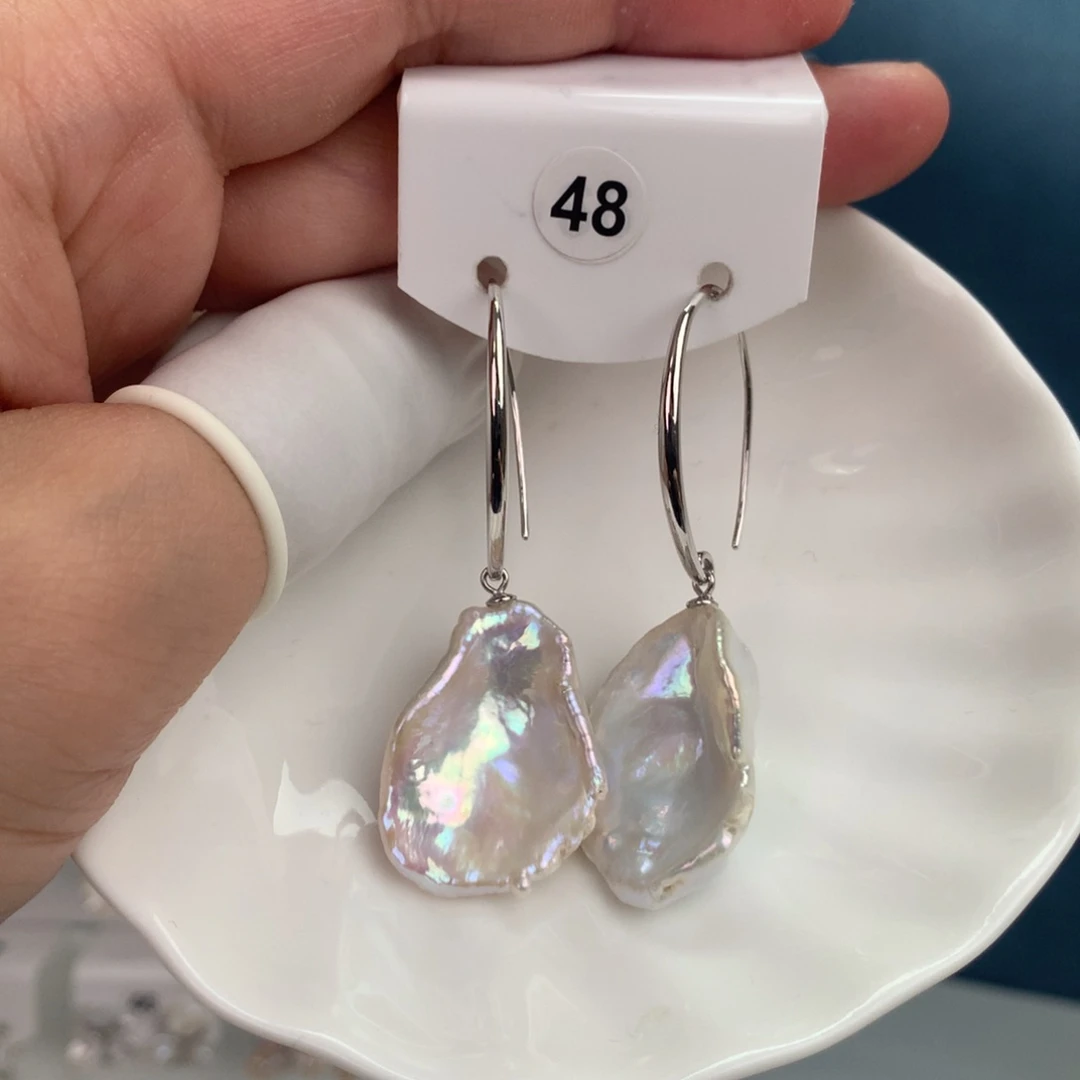 无非金属巴洛克花瓣耳饰