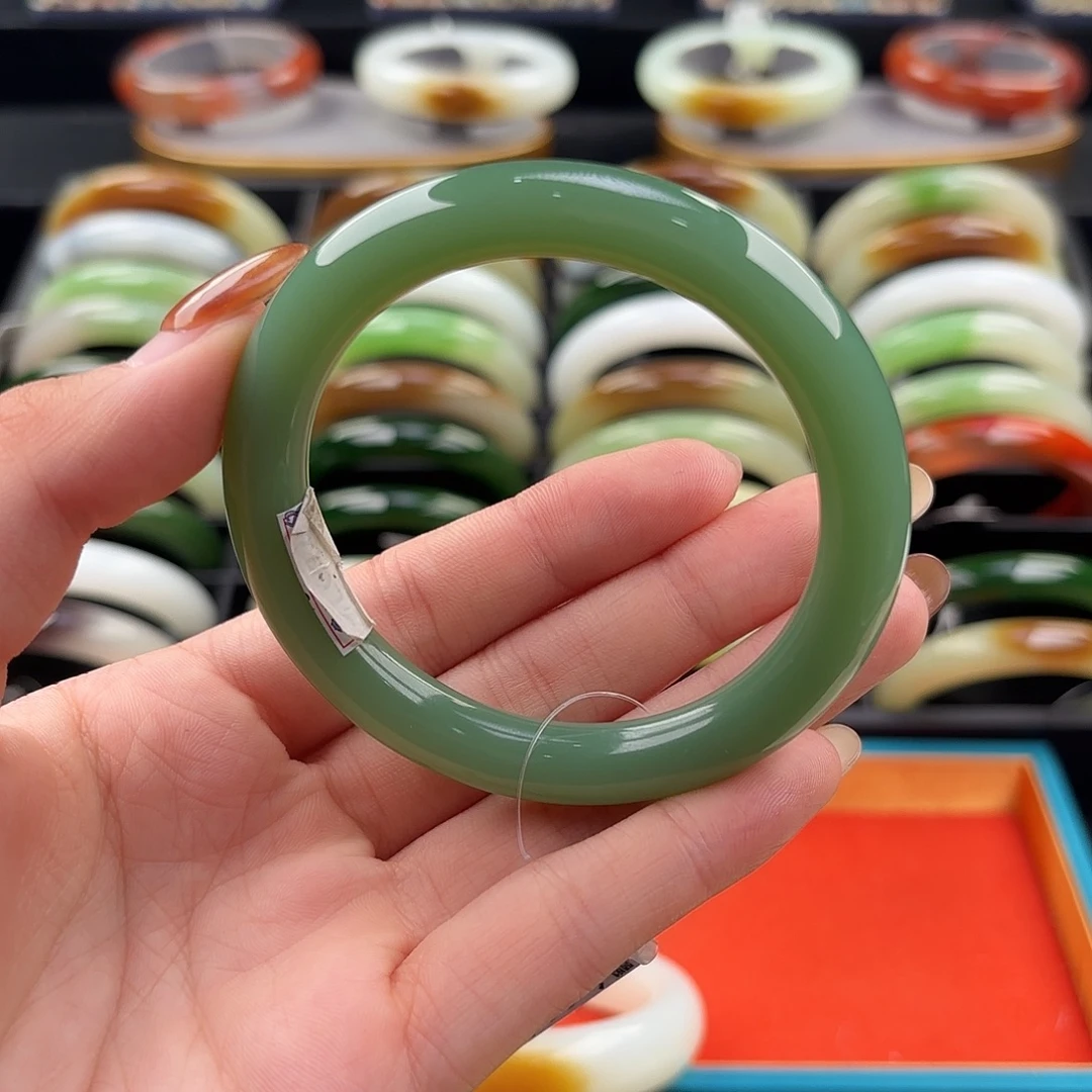 和田玉未镶嵌手镯56.5