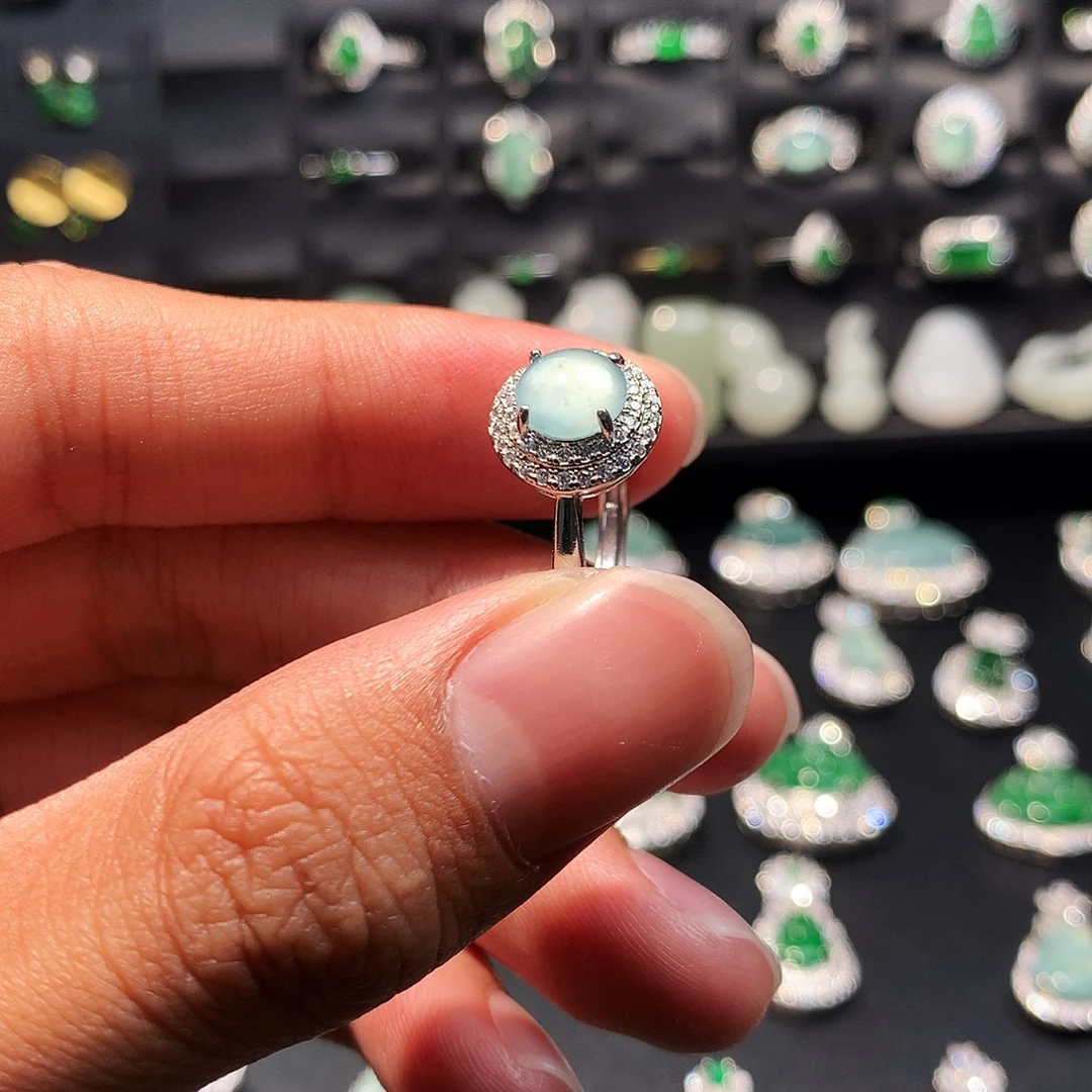 翡翠未镶嵌戒指戒指