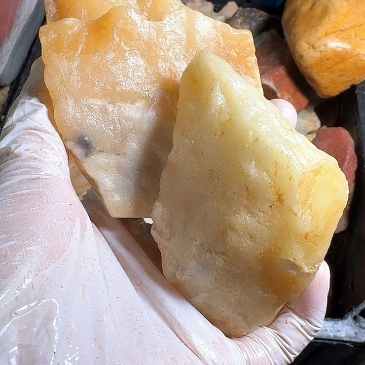 守***初寿山石寿山石的颜色