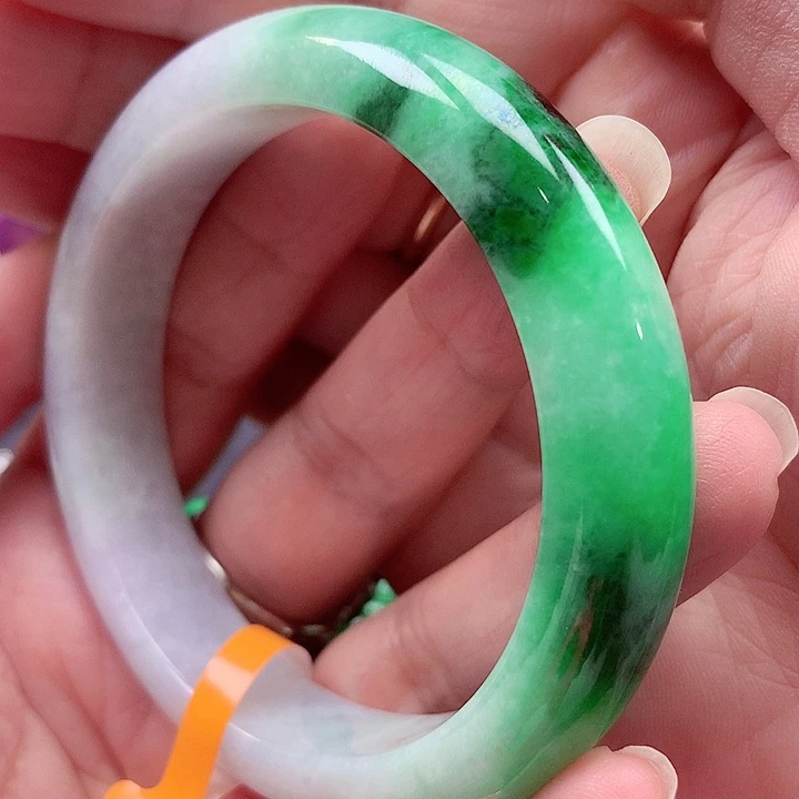 翡翠未镶嵌手镯翡翠