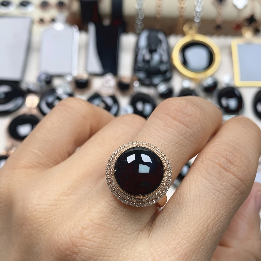 翡翠18K金镶嵌戒指