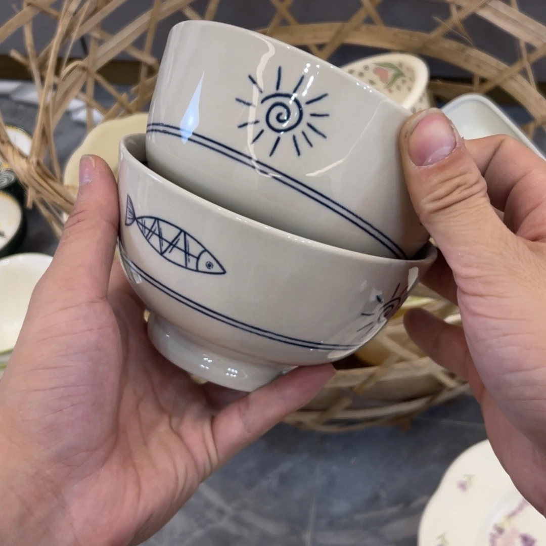 陶瓷微瑕餐具介意勿拍，满18飞！