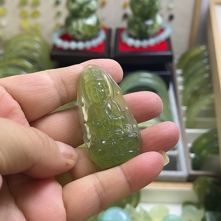 未镶嵌蛇纹石玉吊坠(不含链)