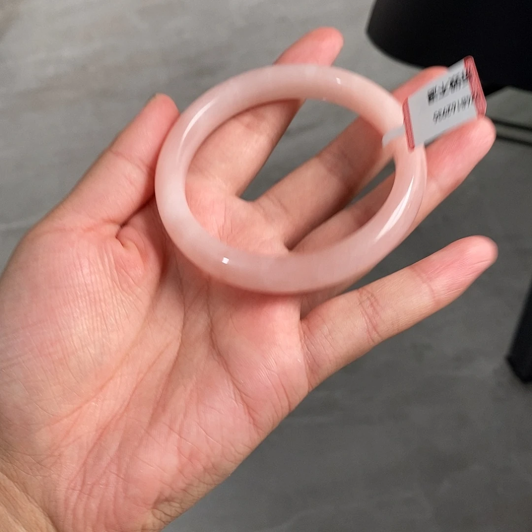 未镶嵌手镯石英质玉