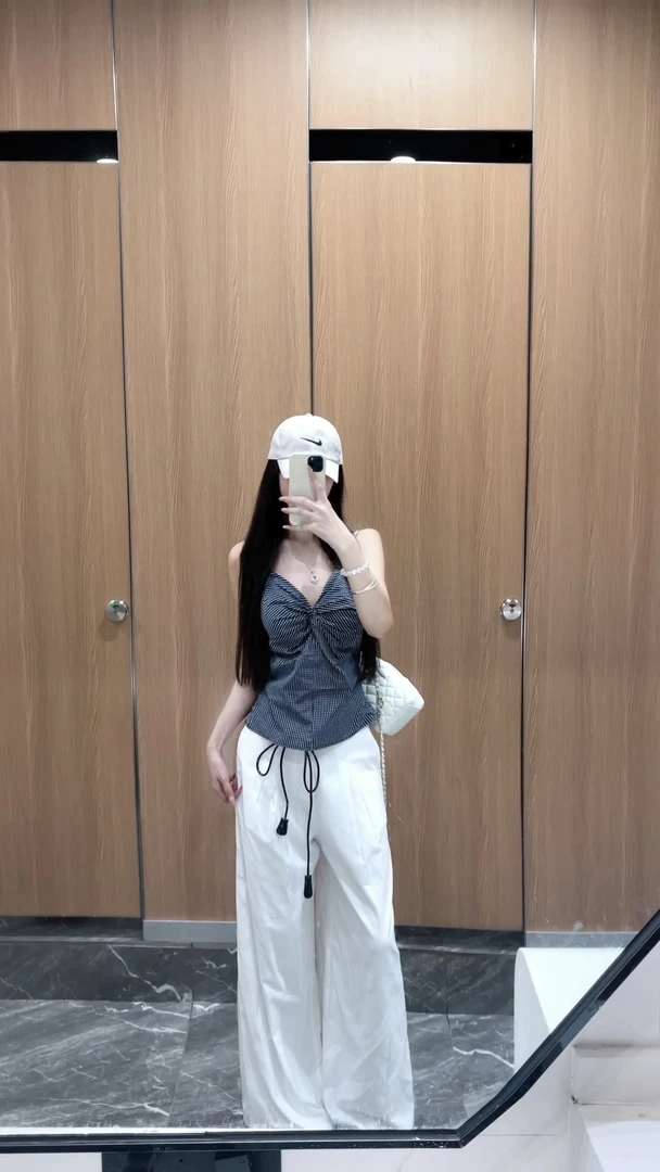 不规则扭结蓝格纹V领吊带背心女设计感无袖上衣白色阔腿裤子休闲