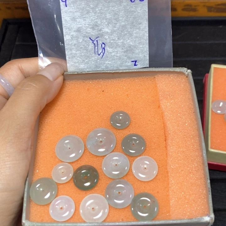 定制翡翠未镶嵌不退