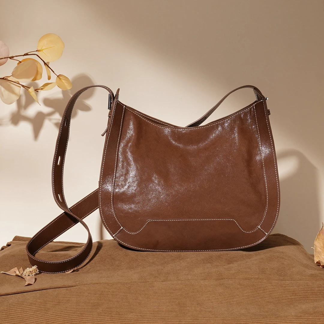 岩牛早秋新款托特包复古通勤腋下女包轻奢小众YN3641