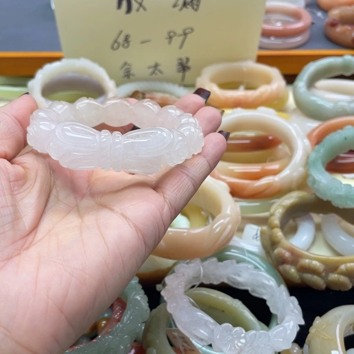 未镶嵌石英岩玉珠宝奇石冷**静