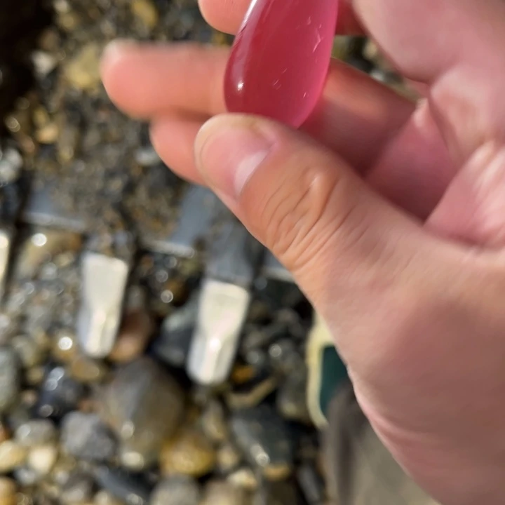 未镶嵌石英质玉车挂