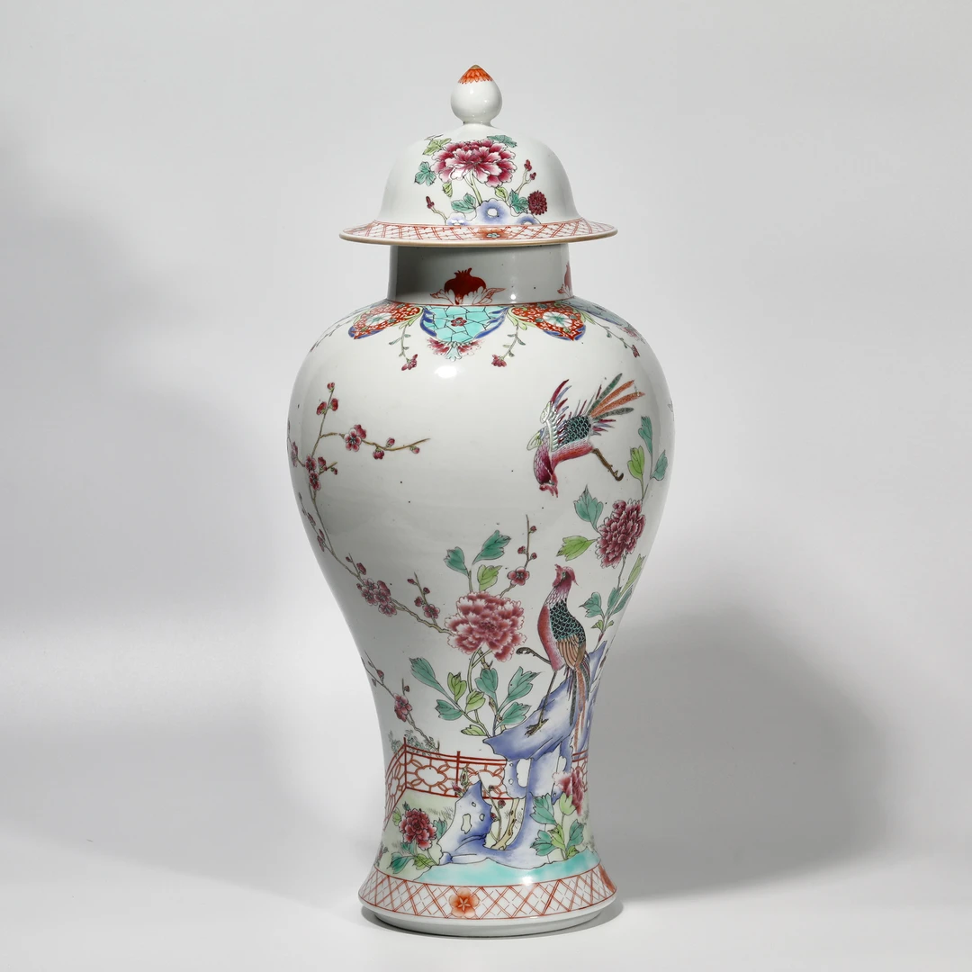 1334·19世纪粉彩稚鸡牡丹纹将军罐