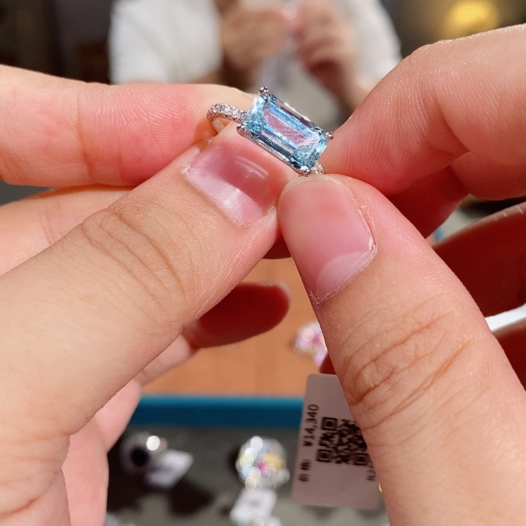 海蓝宝石戒圈18K金镶嵌2.56ct