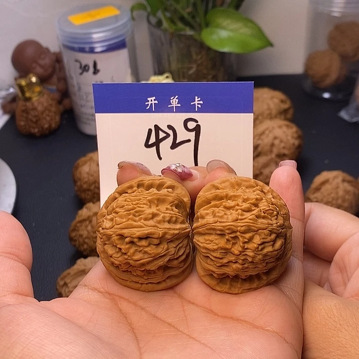 桃核吊坠白狮子41无刀痕s