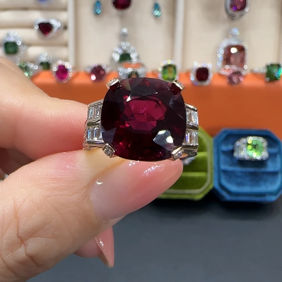 18K金镶嵌戒指碧玺9.4ct