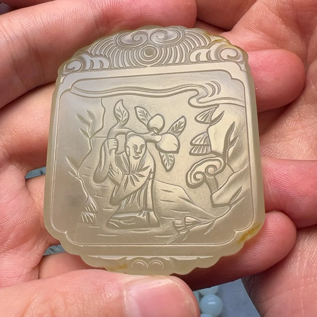 狼***说和田玉未镶嵌挂件