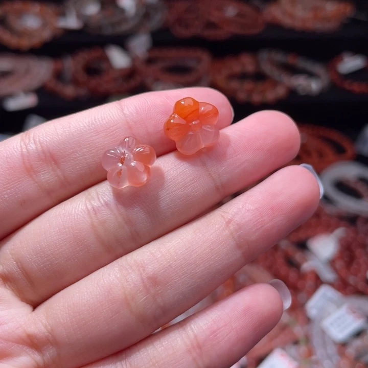 南红玛瑙未镶嵌配饰小梅花1343