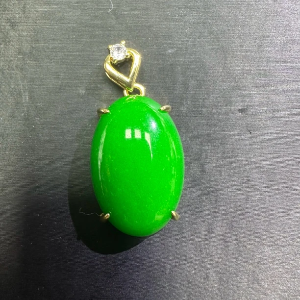 阳绿色蛋面吊坠 A240