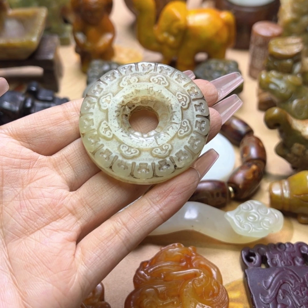 【闪购商品】蛇纹石玉颈饰未镶嵌