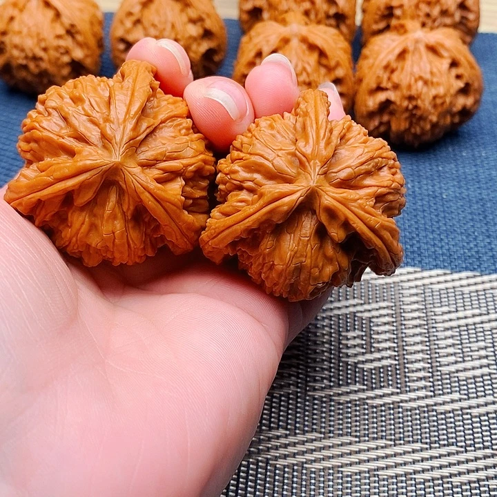 向***活吊坠文玩核桃三棱