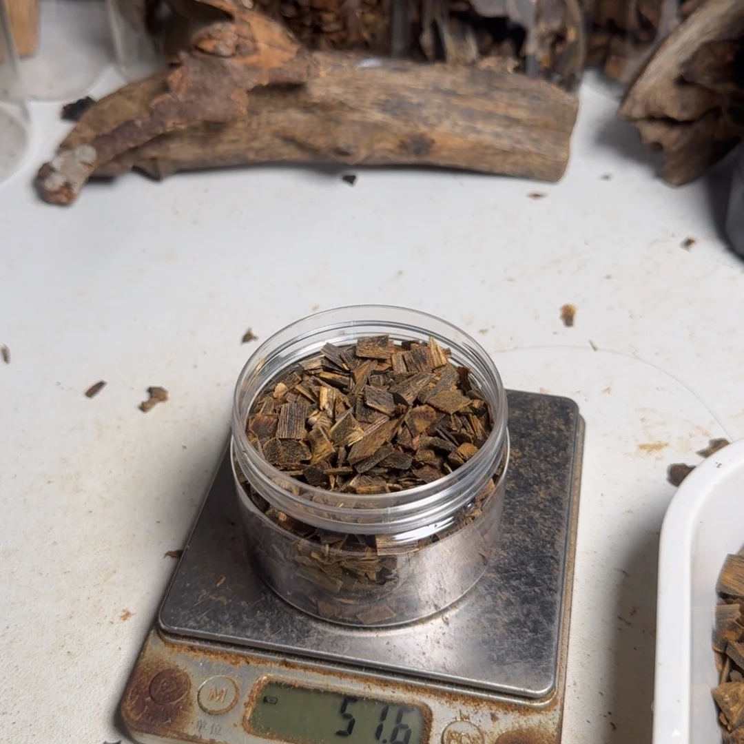 楠木海南白棋沉水切片51