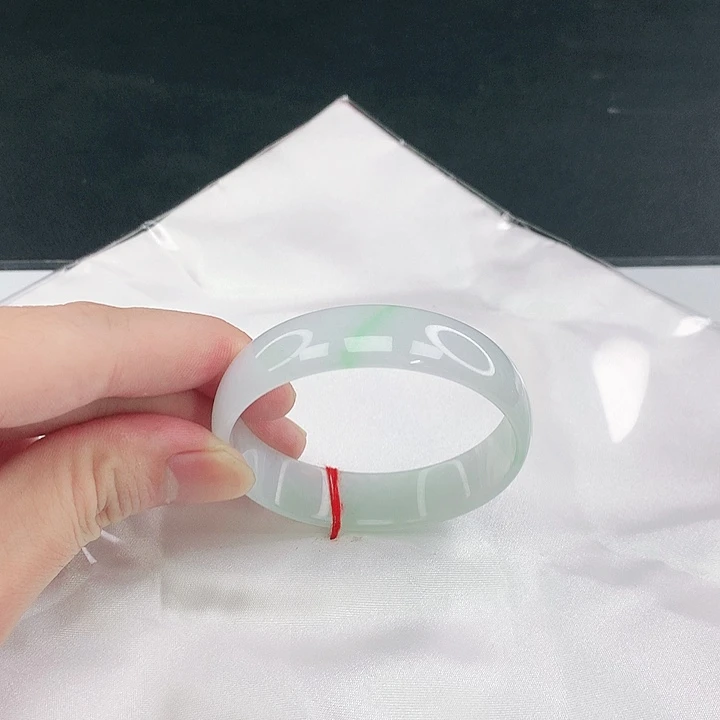 翡翠未镶嵌手镯圈51。05073