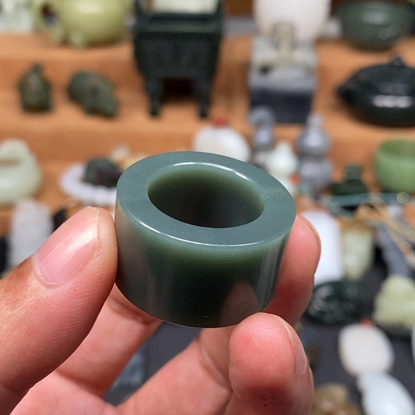 【闪购商品】颈饰未镶嵌和田玉（糖玉）