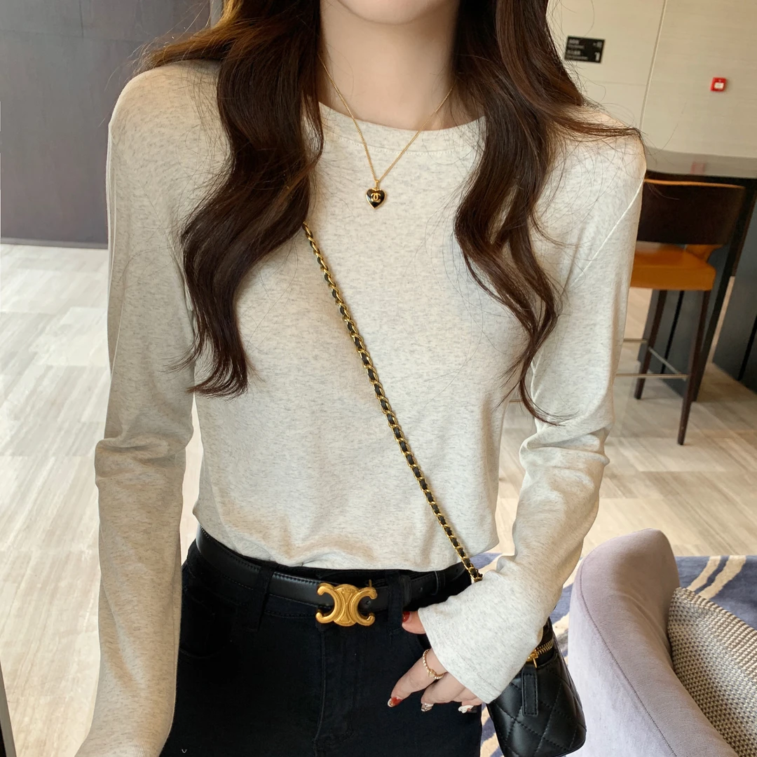 白色高级感纯色长袖通勤风修身型棉质打底上衣圆领早秋新款