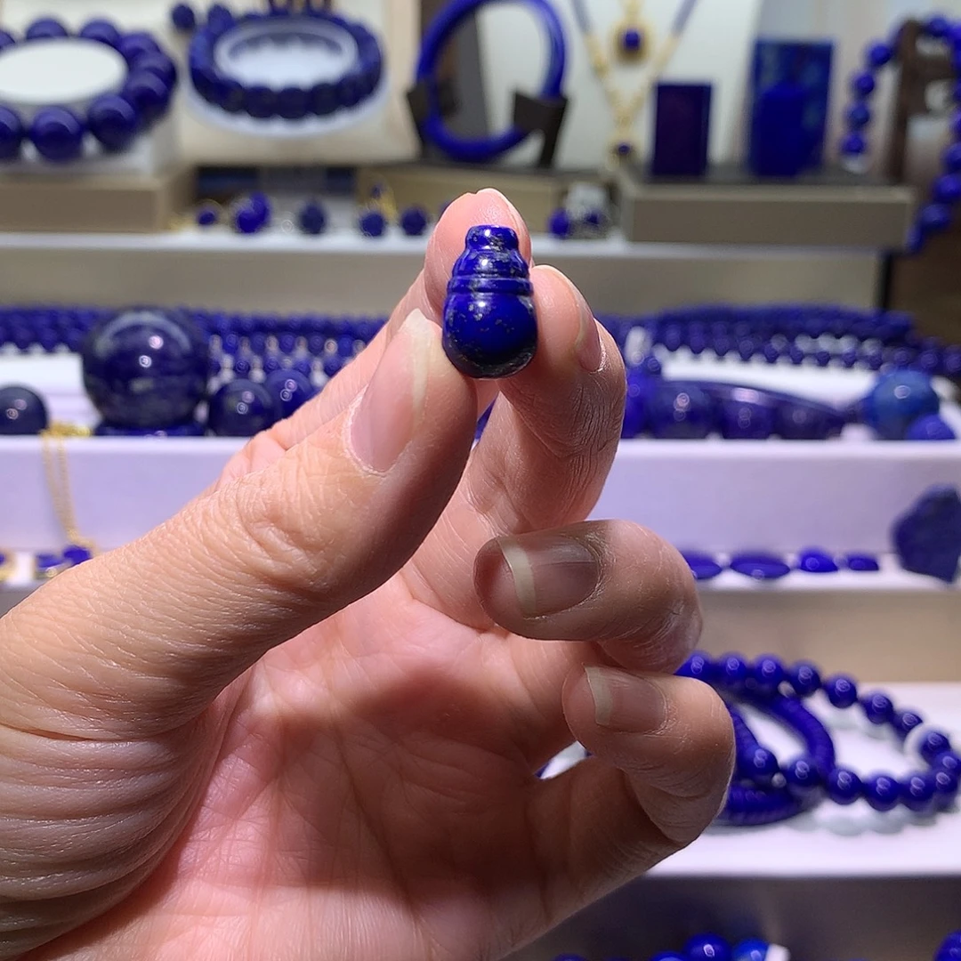 红***青金石未镶嵌天然原矿三通9.3*14.9m