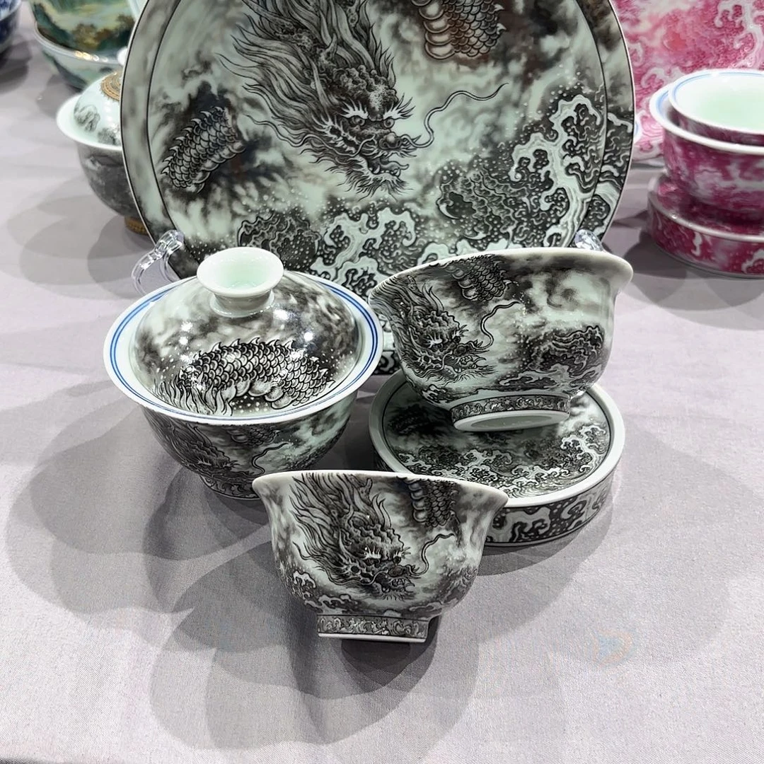 瓷片景德镇瓷器精品陈列