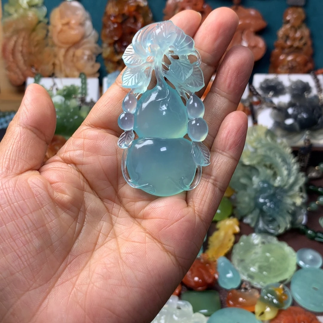 v***a蛇纹石玉未镶嵌挂坠