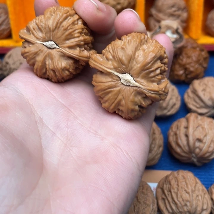 吊坠文玩核桃(闪购商品）把玩文玩核桃白狮子38