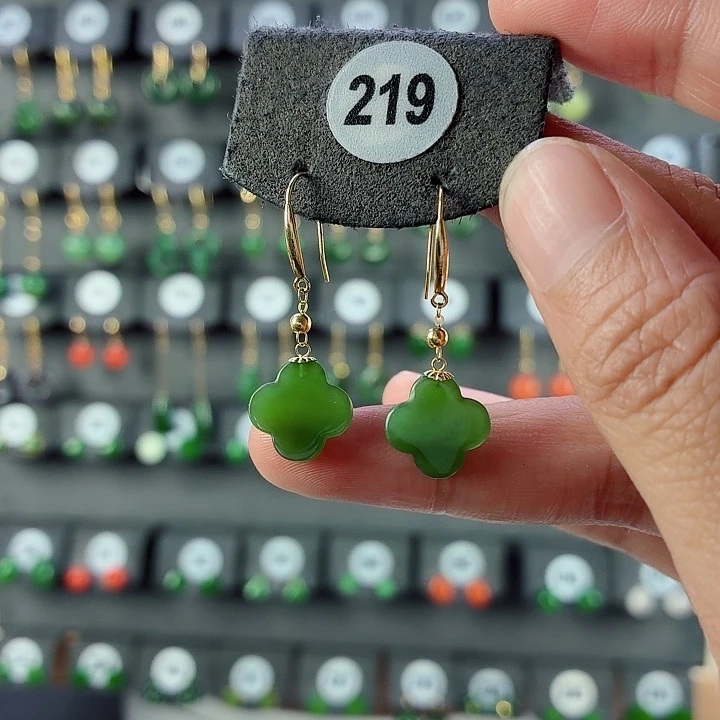 和田玉18K金镶嵌耳饰