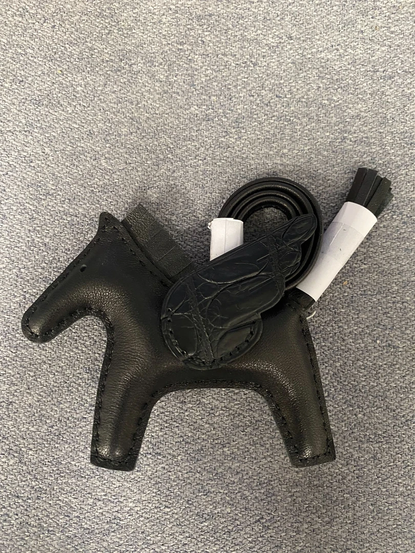 牛角 手工缝线真皮天使飞马挂饰包包汽车羊皮小马挂件挂饰