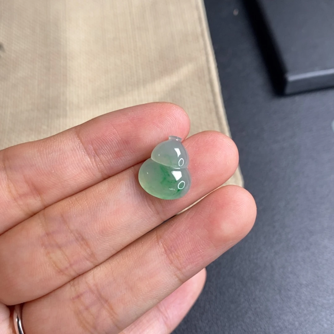 颈饰未镶嵌翡翠葫芦