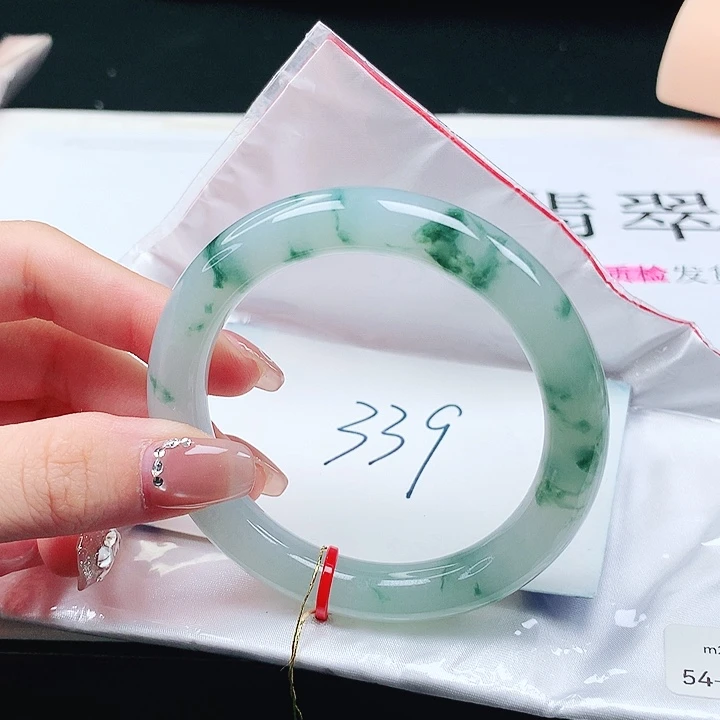 翡翠手镯（圆镯）未镶嵌54